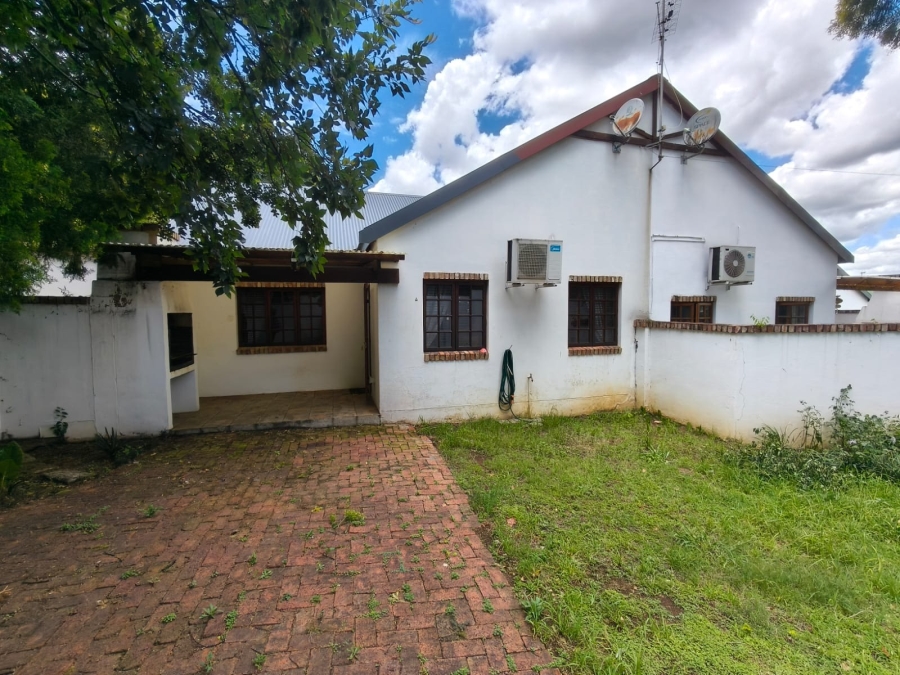 2 Bedroom Property for Sale in Grimbeeck Park North West